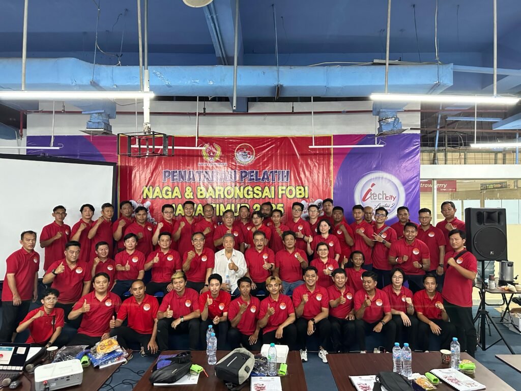 Pengurus Provinsi Federasi Olahraga Barongsai Indonesia (PENGPROV FOBI) Jawa Timur menggelar kegiatan Penataran Pelatih Naga & Barongsai pada tanggal 11 dan 12 April 2025